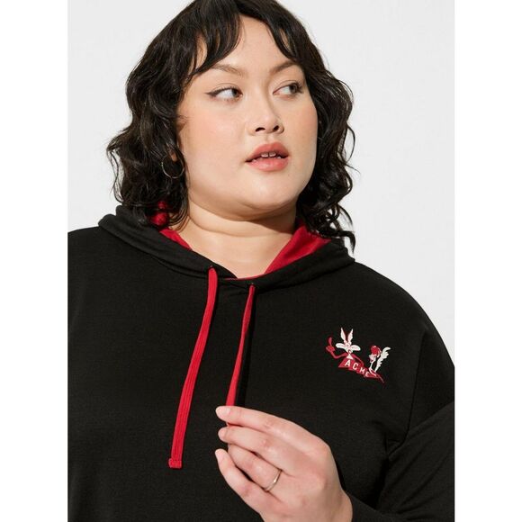 NWT Torrid 2X Warner Bros Looney Tunes Wile E. Coyote Acme Black Cropped Hoodie - Picture 5 of 8